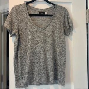 Heather Gray Urban Outfitters BDG V-Neck Short Sleeve T-Shirt [Small]